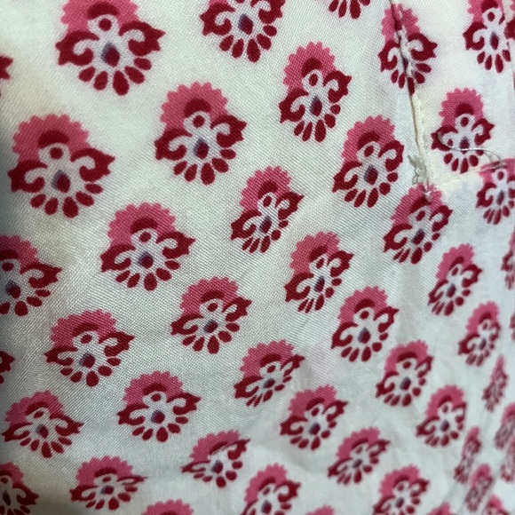 Maeve White/Red Abstract Pattern Asymmetrical BOHO Popover Long Sleeve Top Sz 12 - Picture 3 of 3